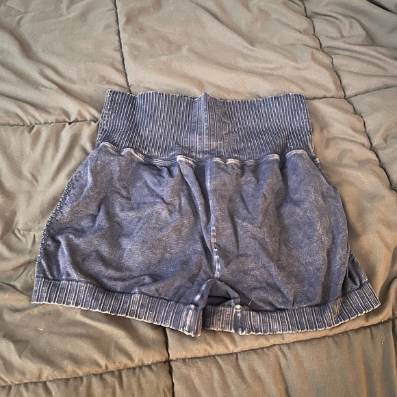 FREE PEOPLE Navy Good Karma Shorts MISLABELED Size M/L - Picture 2 of 5